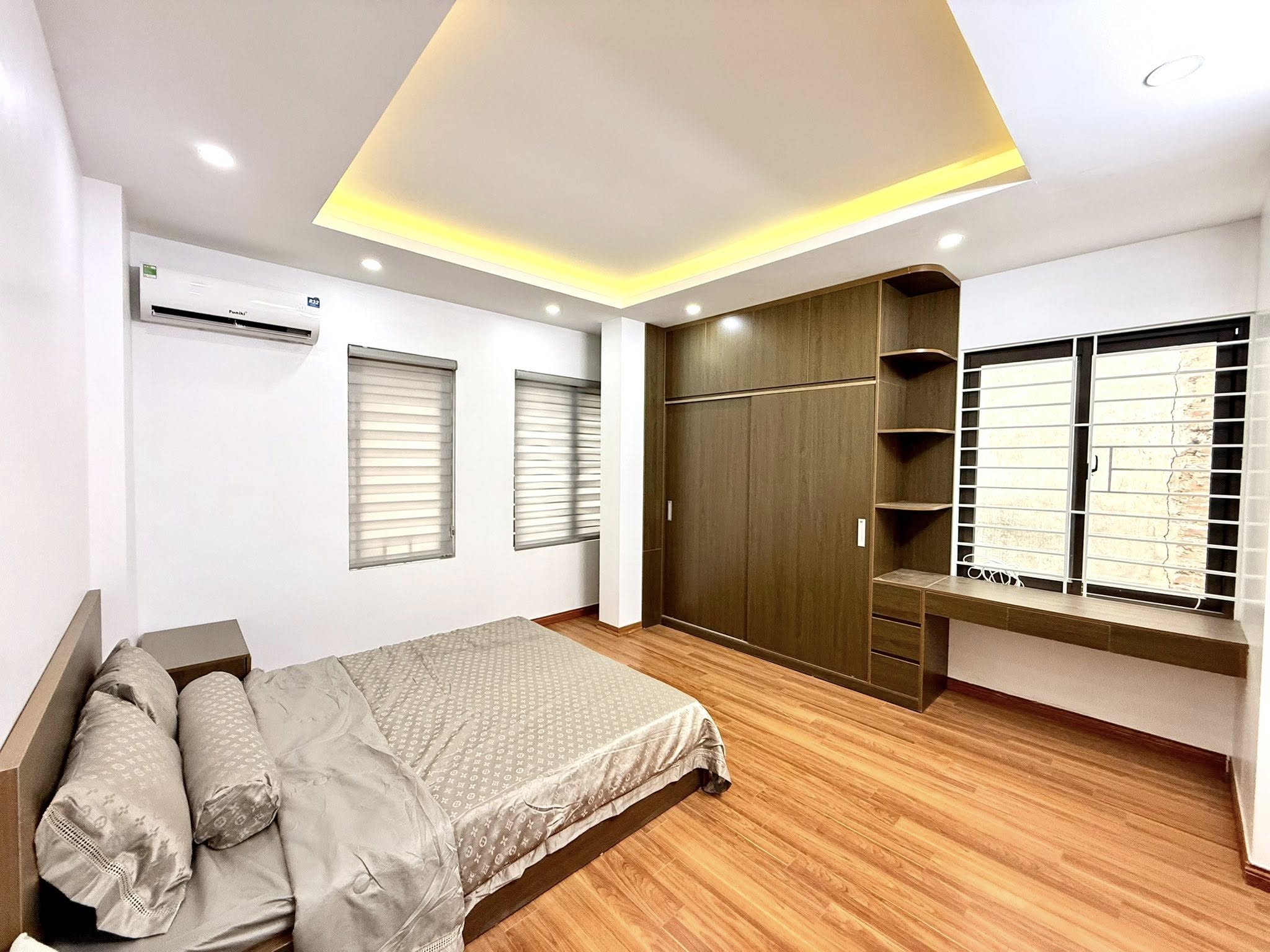 Mặt phố Hòe Thị 215m² MT 8m, Kinh doanh sầm uất – Giá 48.9 tỷ - Ảnh 1